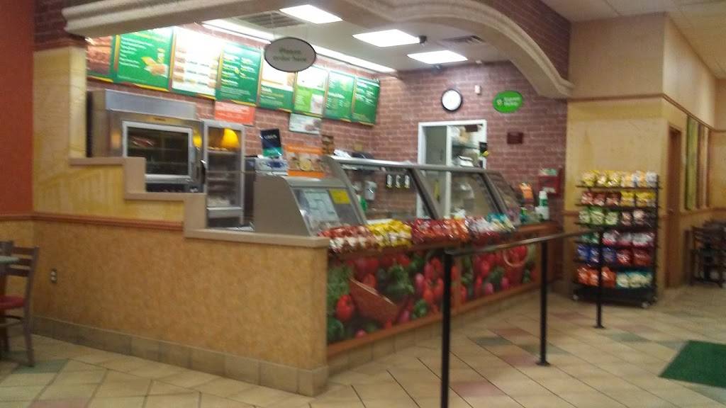 Subway Restaurants | restaurant | 18419 US Highway 19 North, Unit B, Bellair Commons, Clearwater, FL 33764, USA | 7275385380 OR +1 727-538-5380