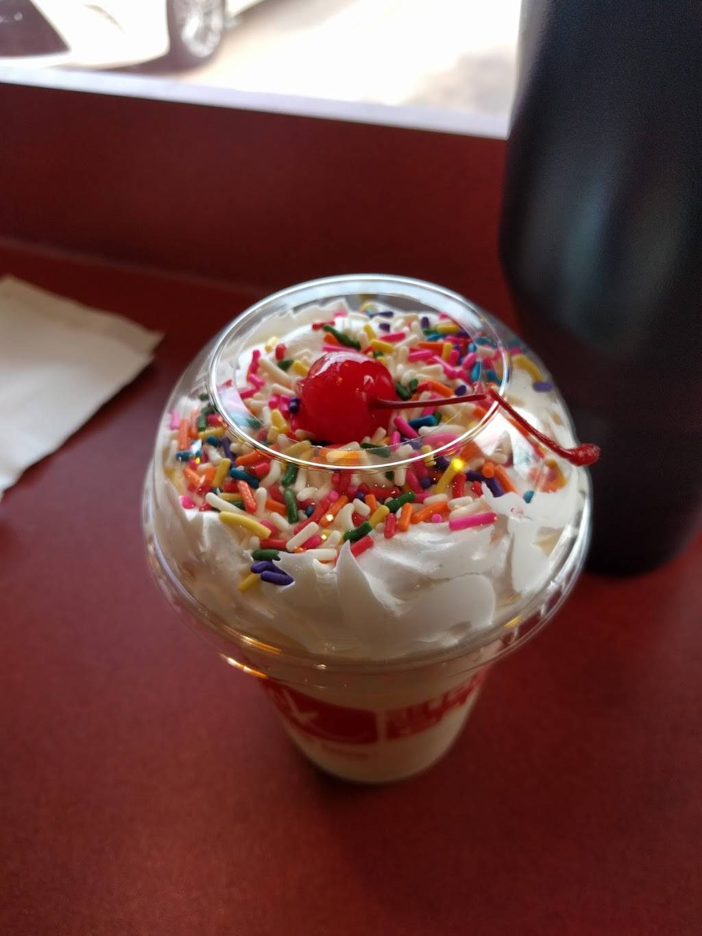 Jack in the Box | restaurant | 190 Continental Ave, Dallas, TX 75207, USA | 2147609324 OR +1 214-760-9324