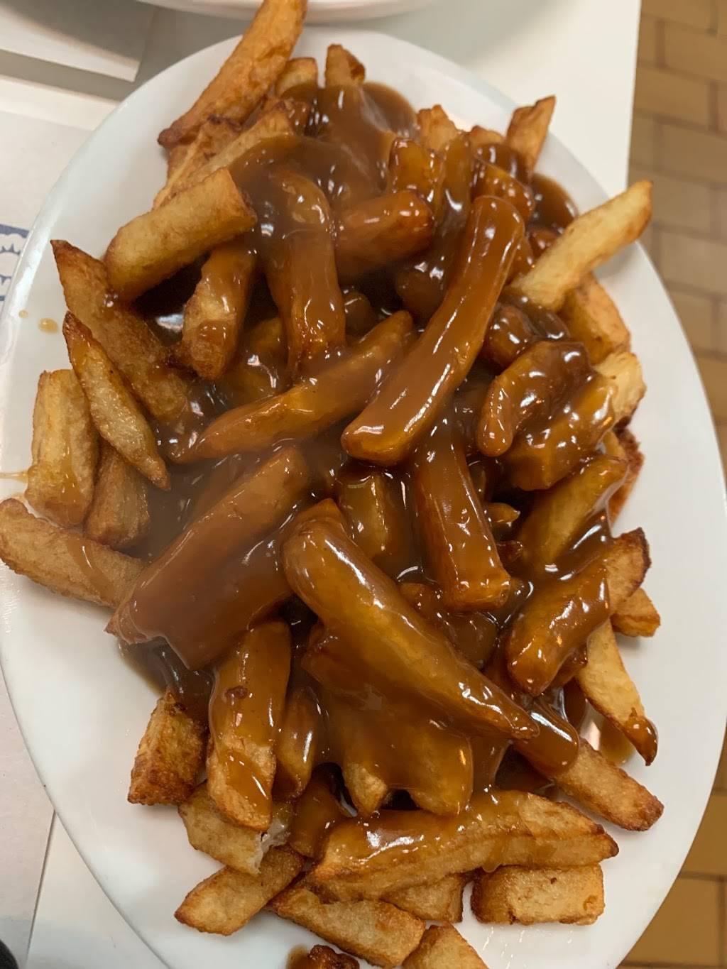 Chez Pierrot Le Roi du Sous-marin | restaurant | 450 Boulevard des Seigneurs, Terrebonne, QC J6W 1T3, Canada | 4504717452 OR +1 450-471-7452