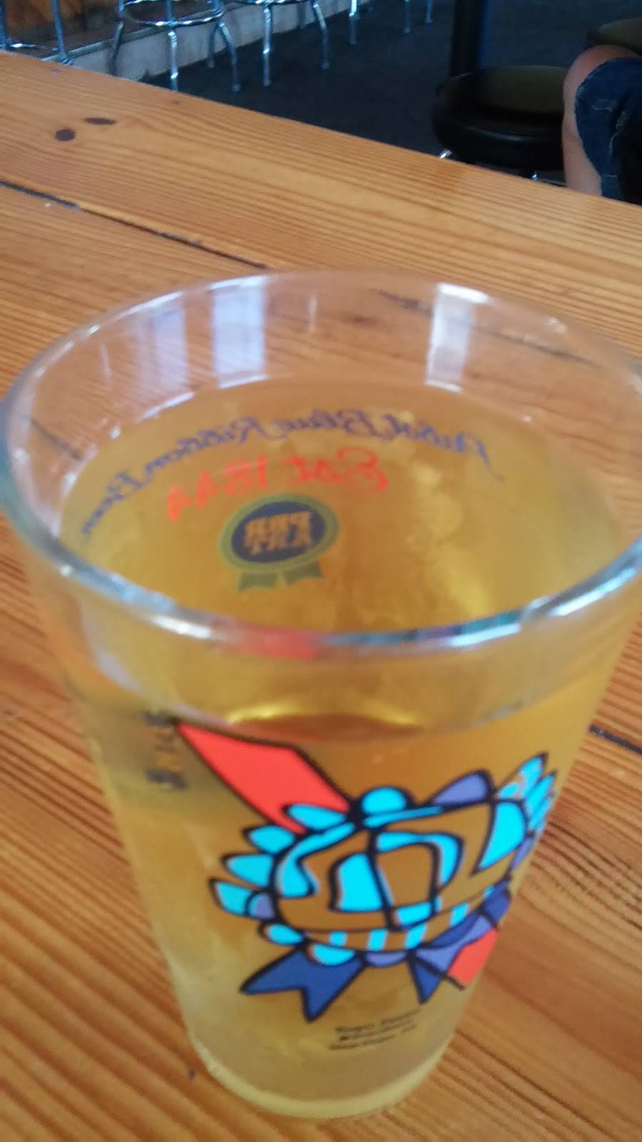 Roadhouse Cafe & Lounge | restaurant | 9725 Hwy 20, Angola, IN 46703, USA | 2606658640 OR +1 260-665-8640