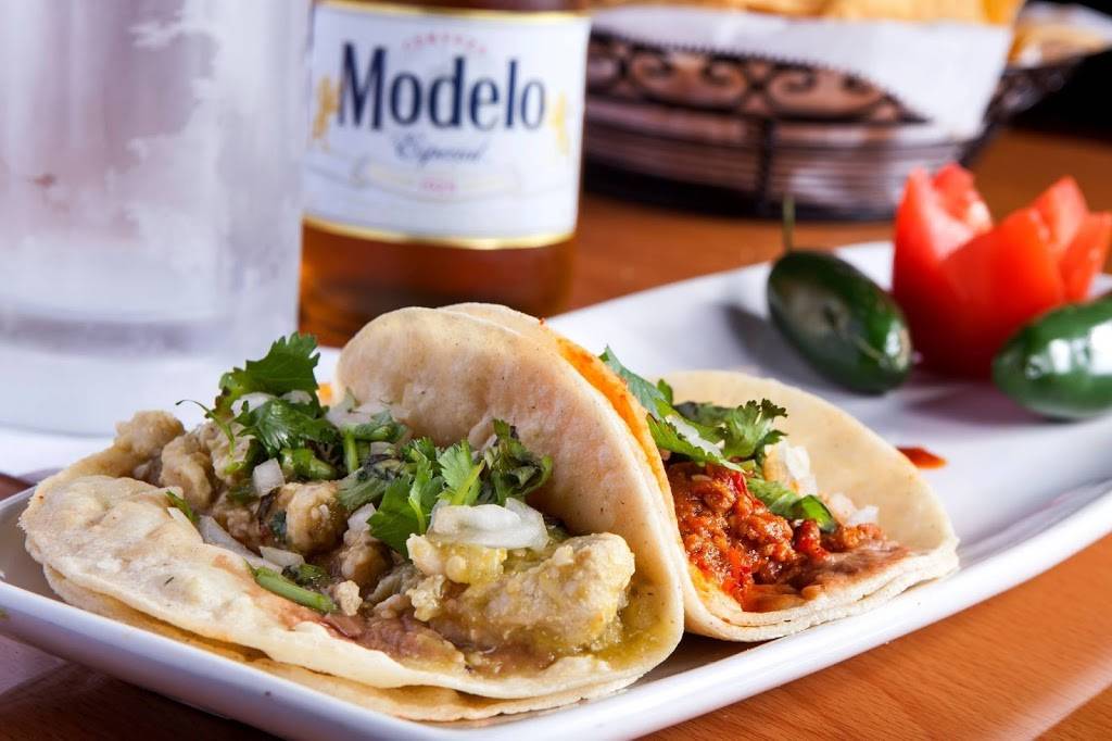 Senor Iguanas | restaurant | 5637 Outer Loop, Louisville, KY 40219, USA | 5027082165 OR +1 502-708-2165