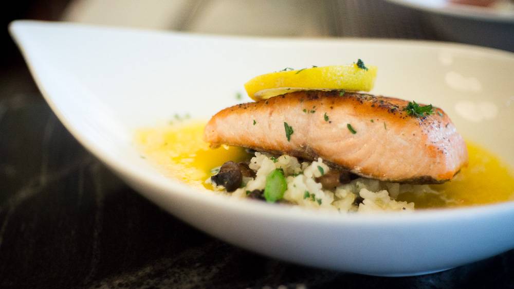 Bar Red | restaurant | 437 W Colfax Ave, Denver, CO 80204, USA | 7202967130 OR +1 720-296-7130