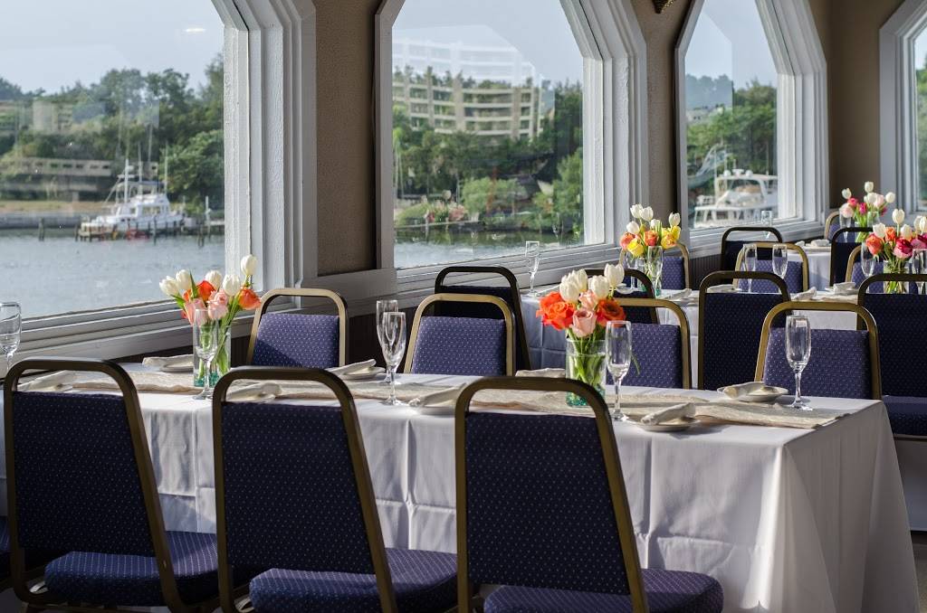 The Boatyard Waterfront Bar and Grill | restaurant | 1500 Stickney Point Rd, Sarasota, FL 34231, USA | 9419216200 OR +1 941-921-6200