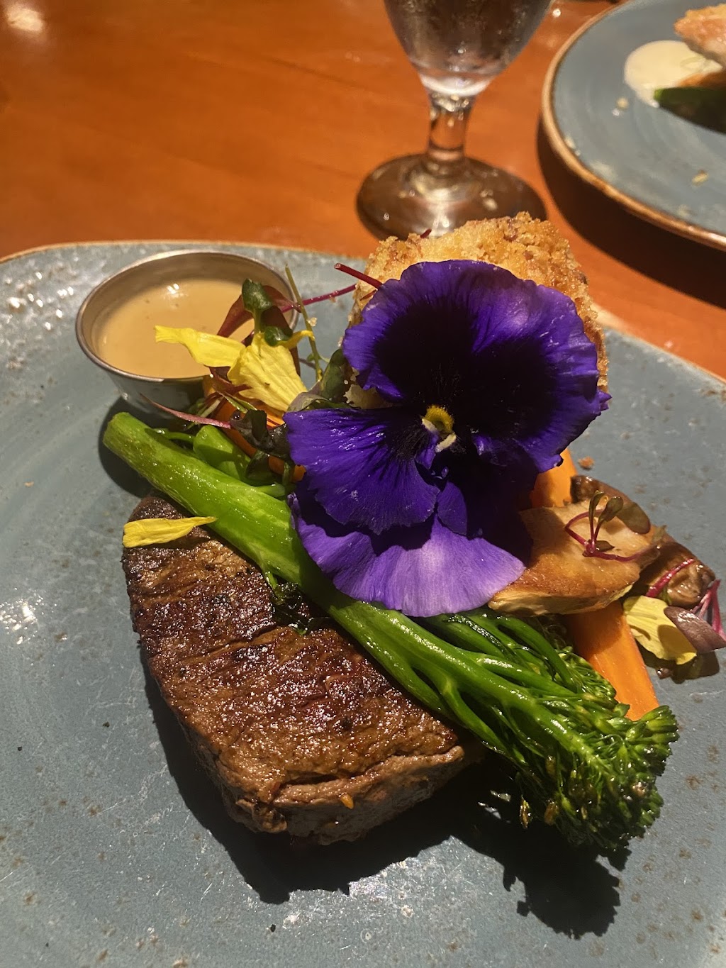 Red Tail Bar & Grill | restaurant | 3007 Dehesa Rd, El Cajon, CA 92019, USA | 8004575568 OR +1 800-457-5568