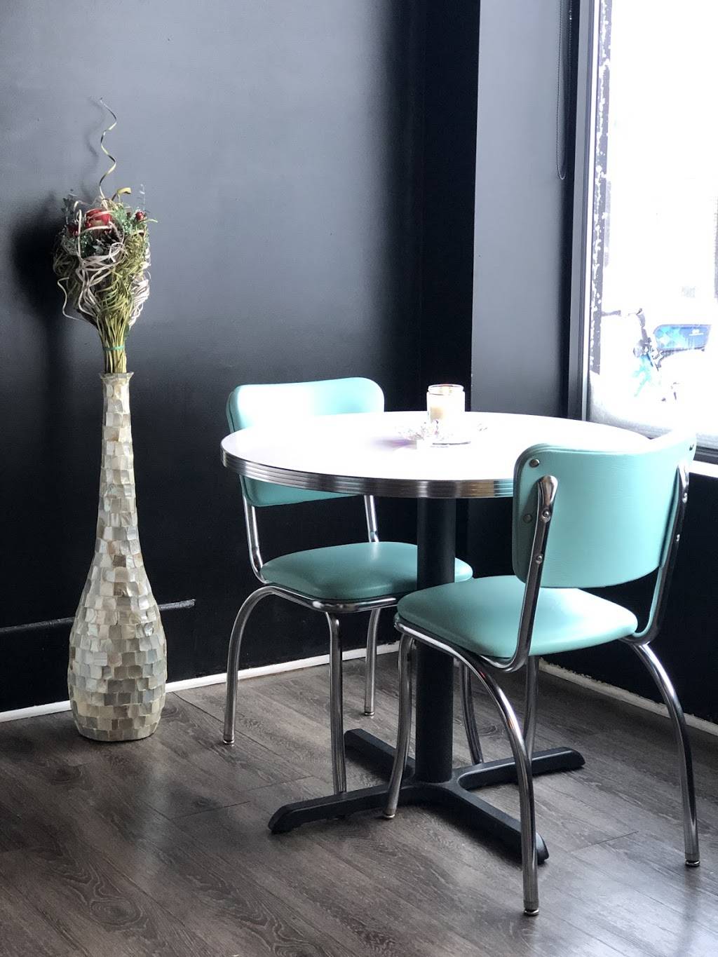 Rutchada Thai Cuisine | restaurant | 153 Belgrade Ave, Roslindale, MA 02131, USA | 6179428385 OR +1 617-942-8385