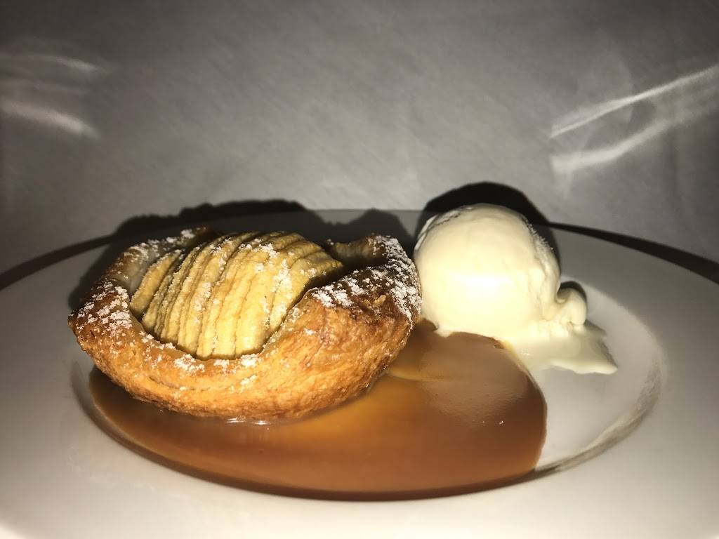 Chefs de France | restaurant | 1830 Avenue of the Stars, Orlando, FL 32830, USA | 4078278709 OR +1 407-827-8709