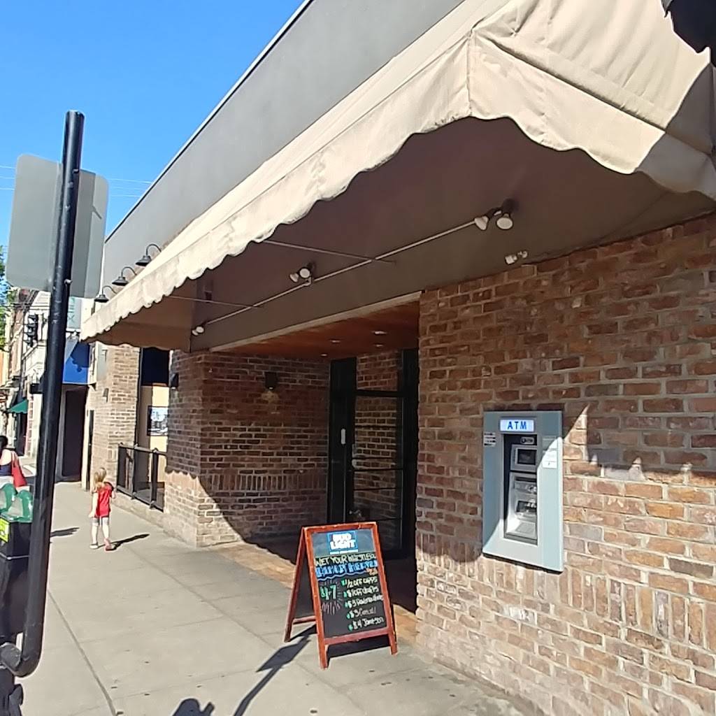 Almost Heaven Bar & Grill | restaurant | 374 High St, Morgantown, WV 26505, USA | 3049437377 OR +1 304-943-7377