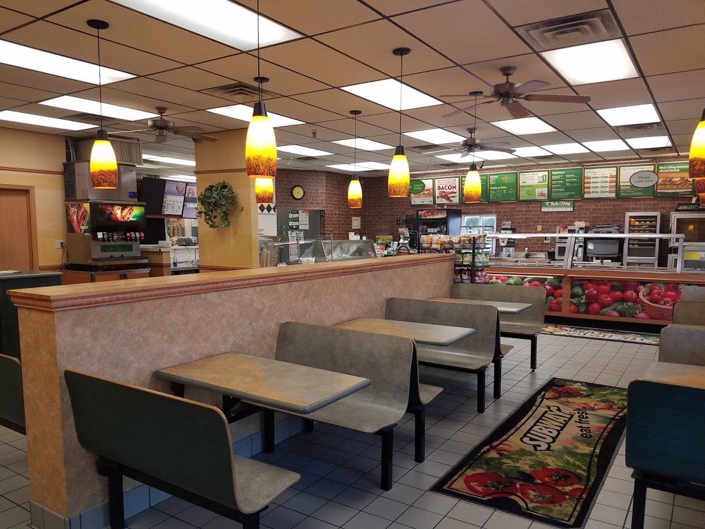 Subway | restaurant | 411 N, State Hwy 77, Dell Rapids, SD 57022, USA | 6054286075 OR +1 605-428-6075