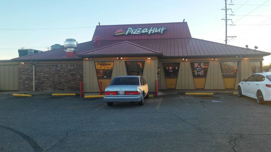 Pizza Hut | meal takeaway | 4436 S Sunnylane Rd, Del City, OK 73115, USA | 4056722762 OR +1 405-672-2762