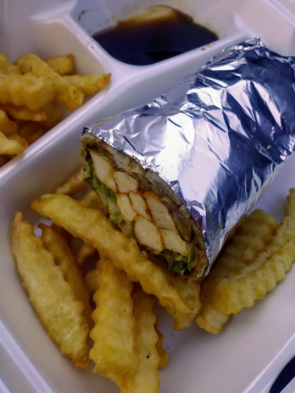 Wraps N Curry | restaurant | 4221 W Bell Rd #111, Phoenix, AZ 85053, USA | 6028661907 OR +1 602-866-1907