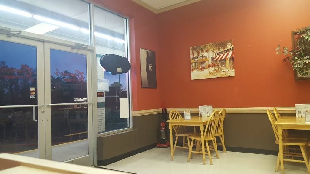 Gracies Steak and Seafood | restaurant | 120 E Old Us Highway 74 76, Lake Waccamaw, NC 28450, USA | 9106461307 OR +1 910-646-1307