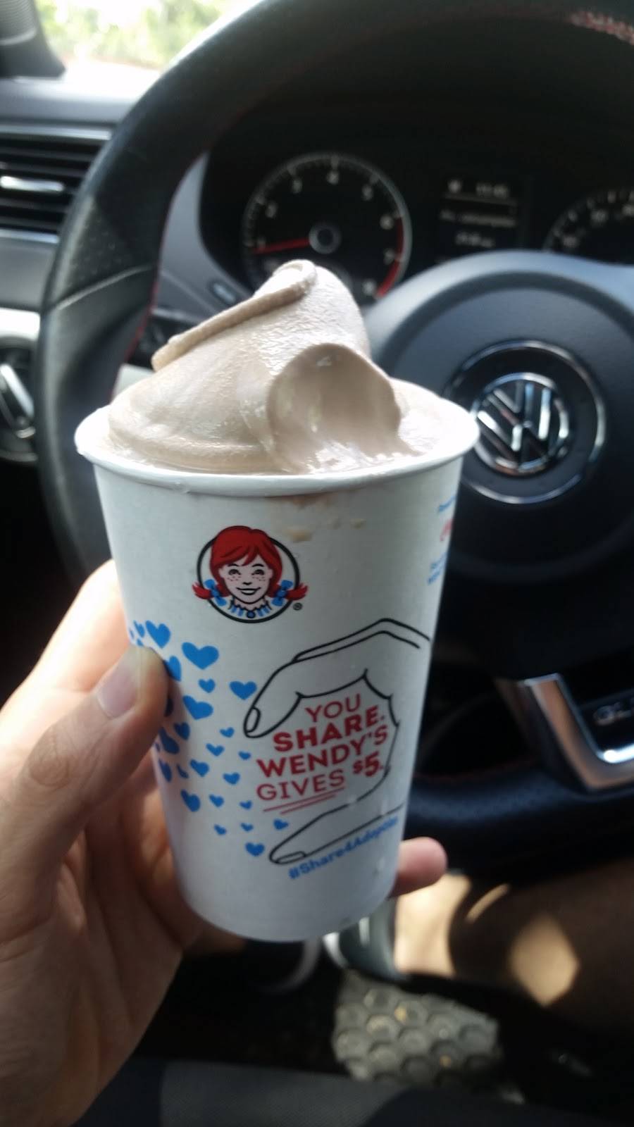 Wendys | restaurant | 1475 N University Dr, Coral Springs, FL 33071, USA | 9543405527 OR +1 954-340-5527