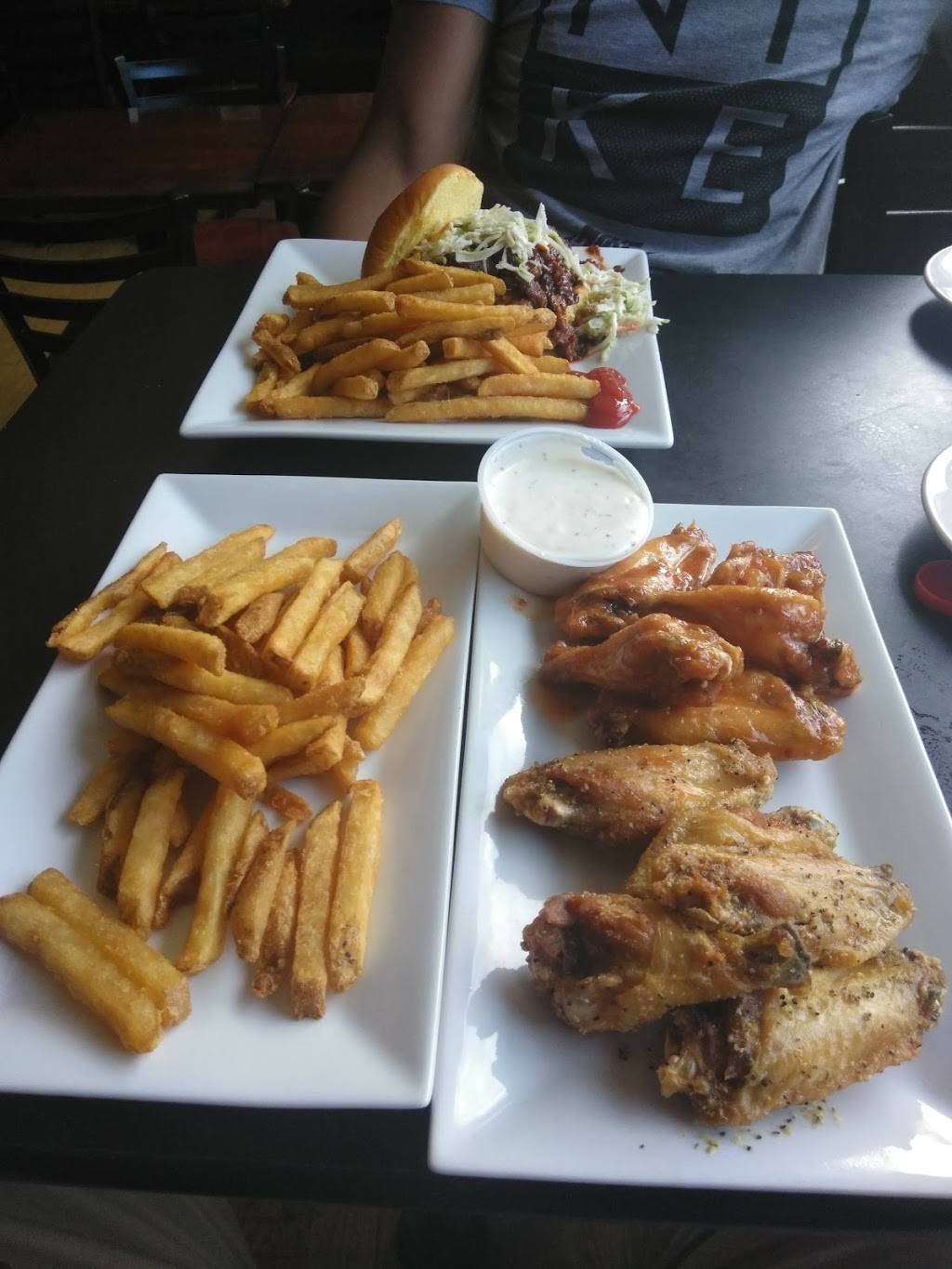 Hot Rod Cafe | restaurant | 114 Bank St, New London, CT 06320, USA | 8604472320 OR +1 860-447-2320