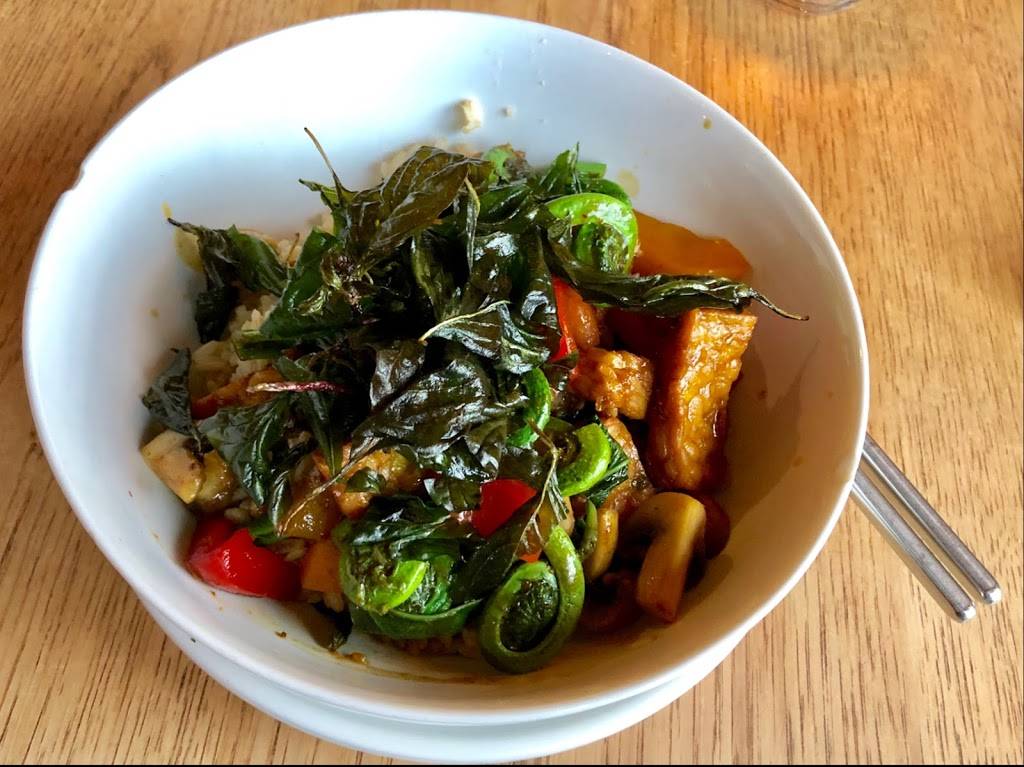 Green Elephant Vegetarian Bistro & Bar | restaurant | 35 Portwalk Pl, Portsmouth, NH 03801, USA | 6034278344 OR +1 603-427-8344