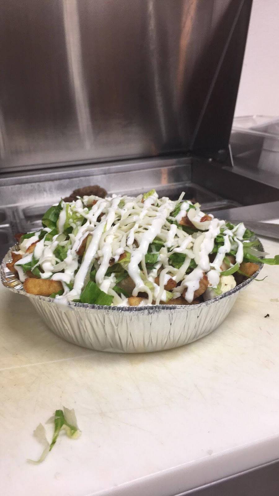 Planète Poutine | restaurant | 140 Rue Robitaille, Granby, QC J2H 0R9, Canada | 4503757557 OR +1 450-375-7557