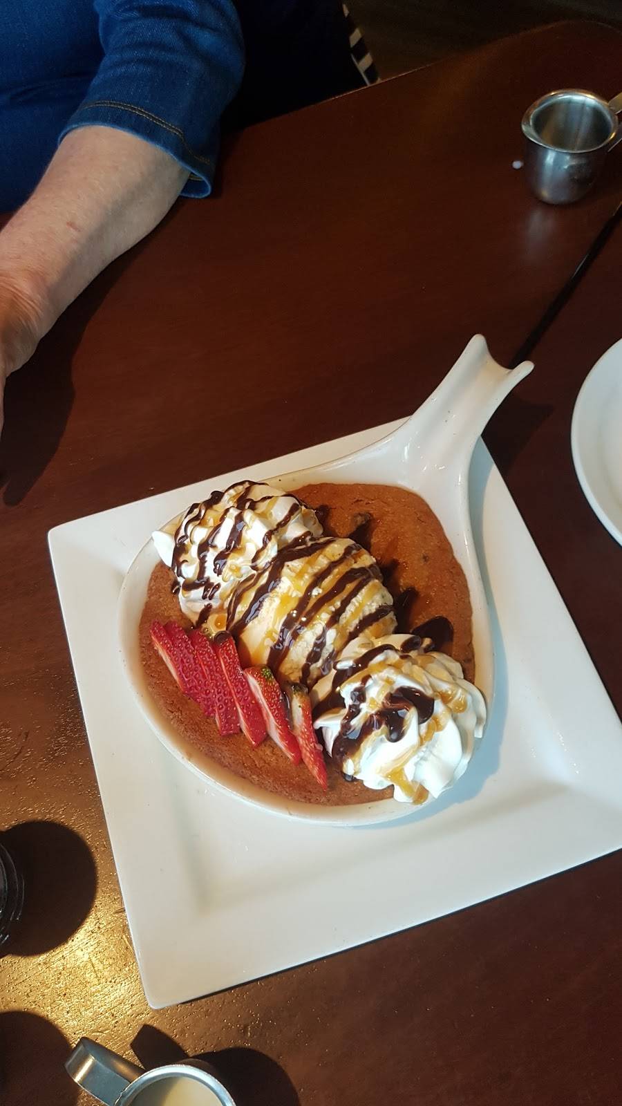 Tony C’s Seaport | restaurant | 250 Northern Ave, Boston, MA 02210, USA | 6178567369 OR +1 617-856-7369