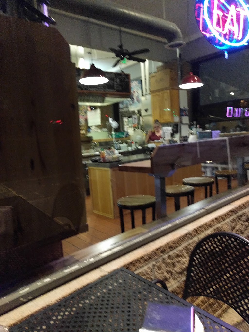 Flying Dog Wood Fired Pizza & Vinyl | restaurant | 65 S Main St, Willits, CA 95490, USA | 7074594747 OR +1 707-459-4747