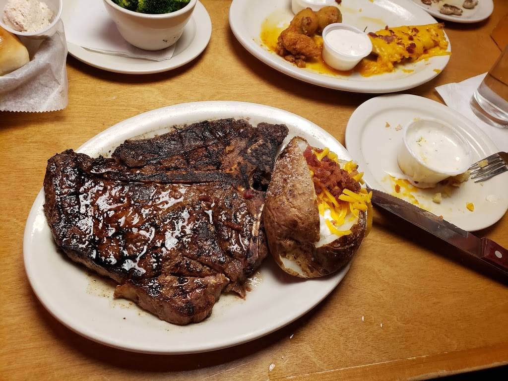 Texas Roadhouse | restaurant | 8470 E, Northfield Blvd, Denver, CO 80238, USA | 3033717427 OR +1 303-371-7427