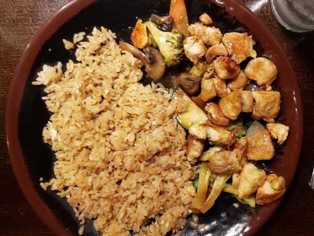 Yamato Japanese Steakhouse & Sushi | restaurant | 3717 National Rd E, Richmond, IN 47374, USA | 7659351077 OR +1 765-935-1077