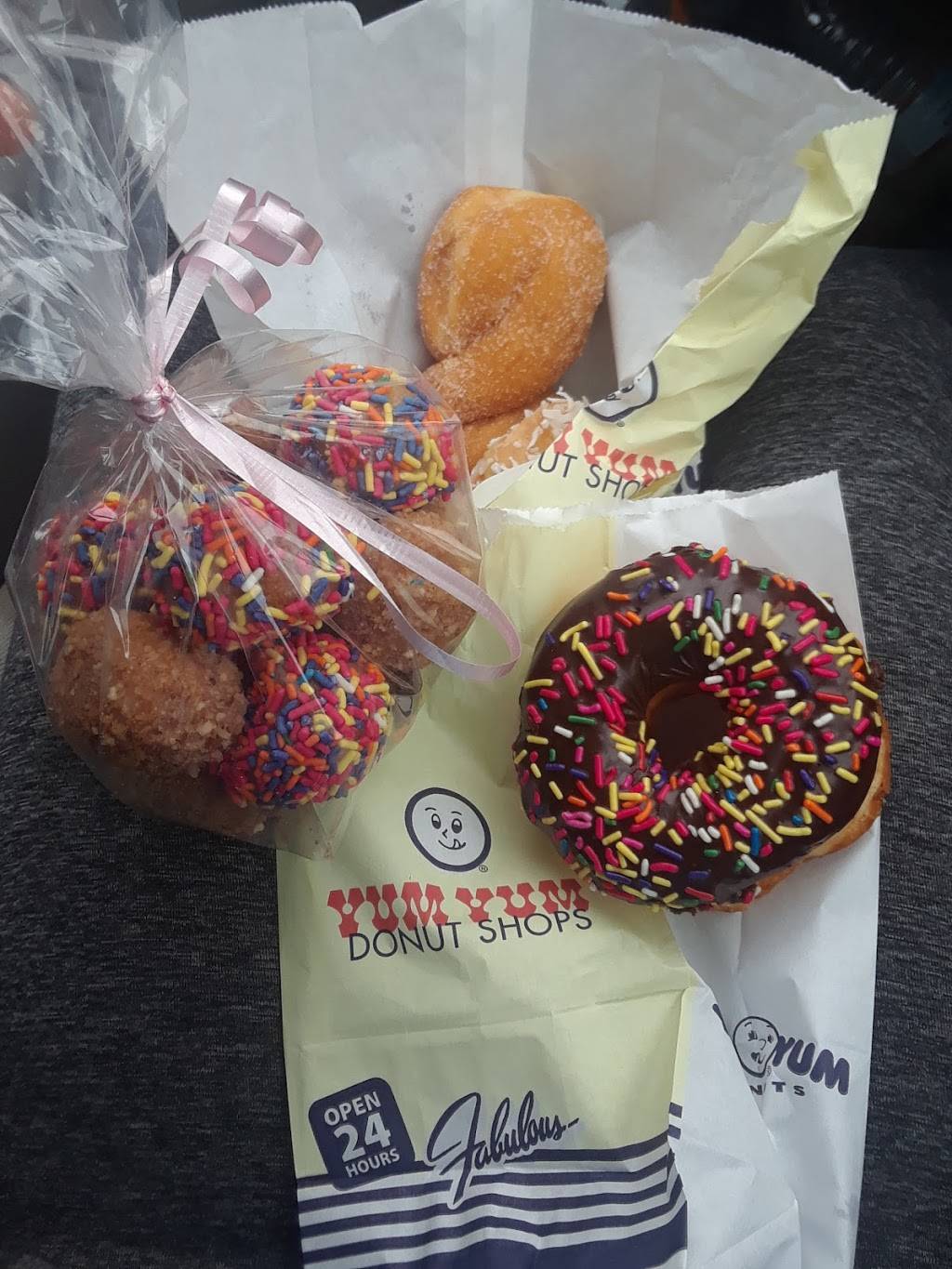 Yum Yum Donuts | cafe | 12201 Venice Blvd, Los Angeles, CA 90066, USA | 3103979391 OR +1 310-397-9391