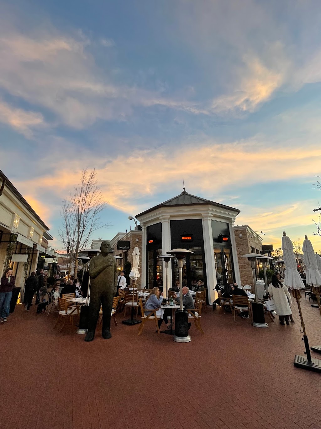 Angelini Ristorante & Bar | restaurant | 1038 N Swarthmore Ave, Pacific Palisades, CA 90272, USA | 4242385870 OR +1 424-238-5870