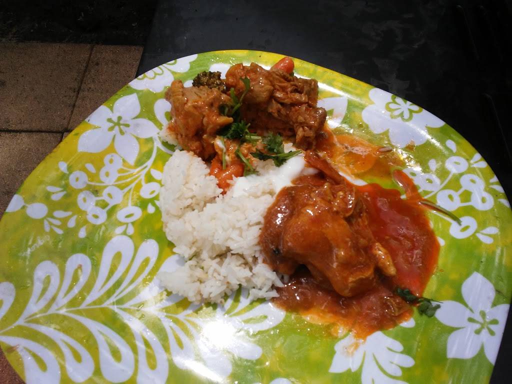 Ya Yas Flame Broiled Chicken | restaurant | 1390 34th St N, St. Petersburg, FL 33713, USA | 7273232237 OR +1 727-323-2237