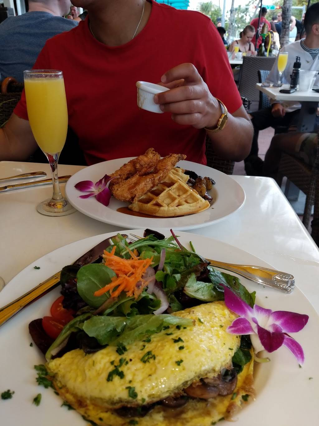 Palace | night club | 1052 Ocean Dr, Miami Beach, FL 33139, USA | 3055317234 OR +1 305-531-7234