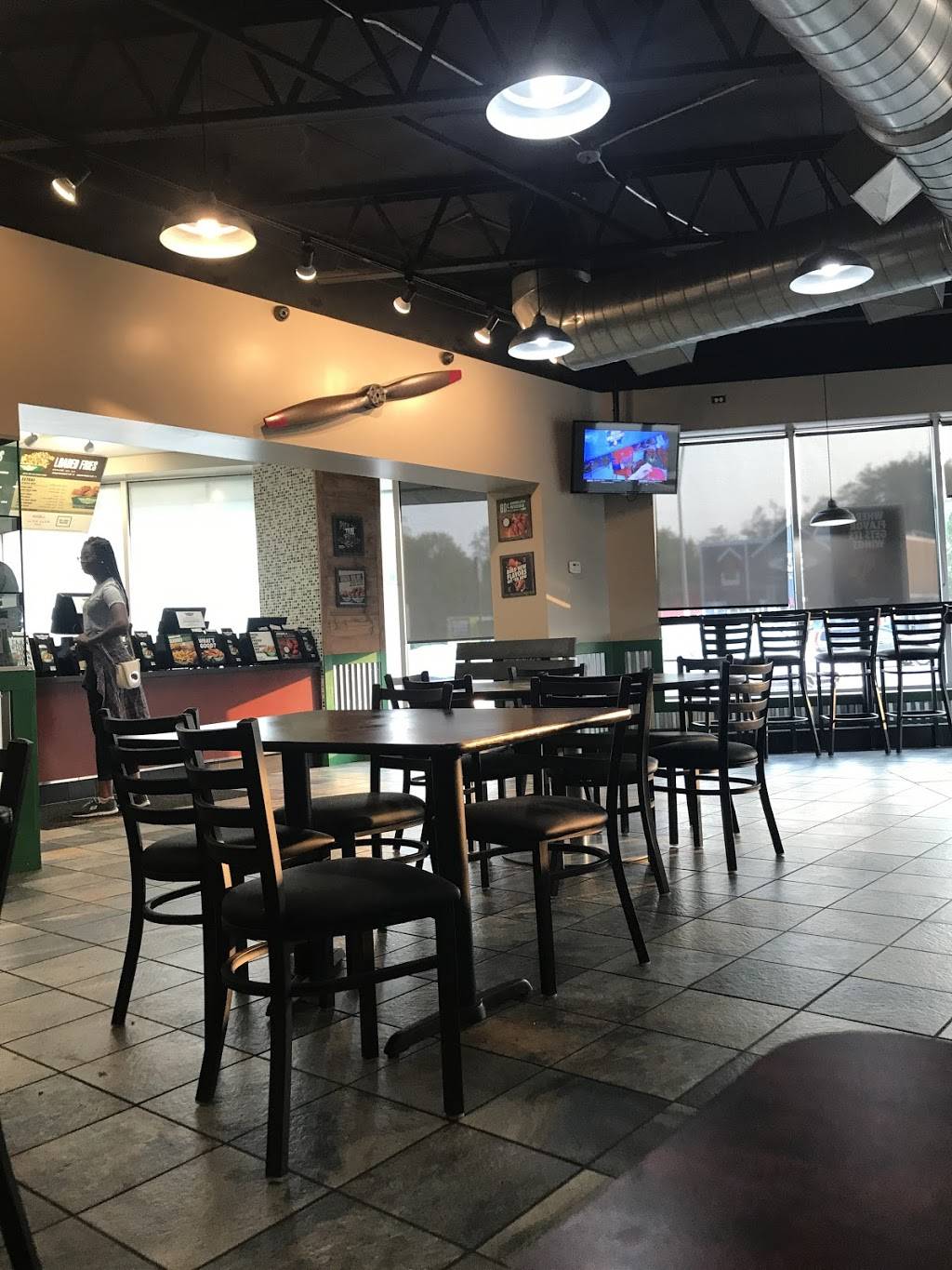 Wingstop | restaurant | 32980 Woodward Ave, Royal Oak, MI 48073, USA | 2489857867 OR +1 248-985-7867