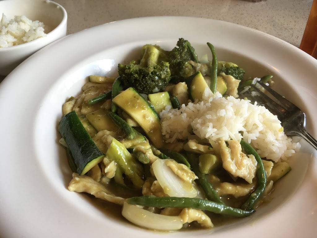 Lemongrass Restaurant | restaurant | 1300 Garth St #1, Hamilton, ON L9C 4L7, Canada | 9055743932 OR +1 905-574-3932