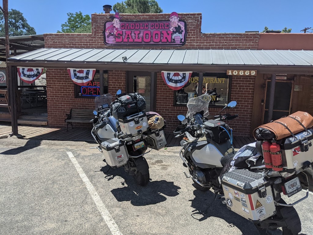 Saddle Sore Saloon | restaurant | 10669 CA-155, Glennville, CA 93226, USA | 6615368114 OR +1 661-536-8114