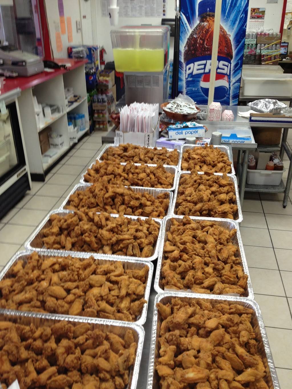 J J Fish & Chicken | restaurant | 20225 Eight Mile Rd, Detroit, MI 48219, USA | 3135339950 OR +1 313-533-9950