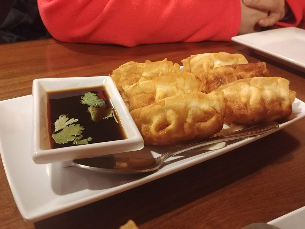 Lemon Grass | restaurant | 909 Main St, Adel, IA 50003, USA | 5159932031 OR +1 515-993-2031