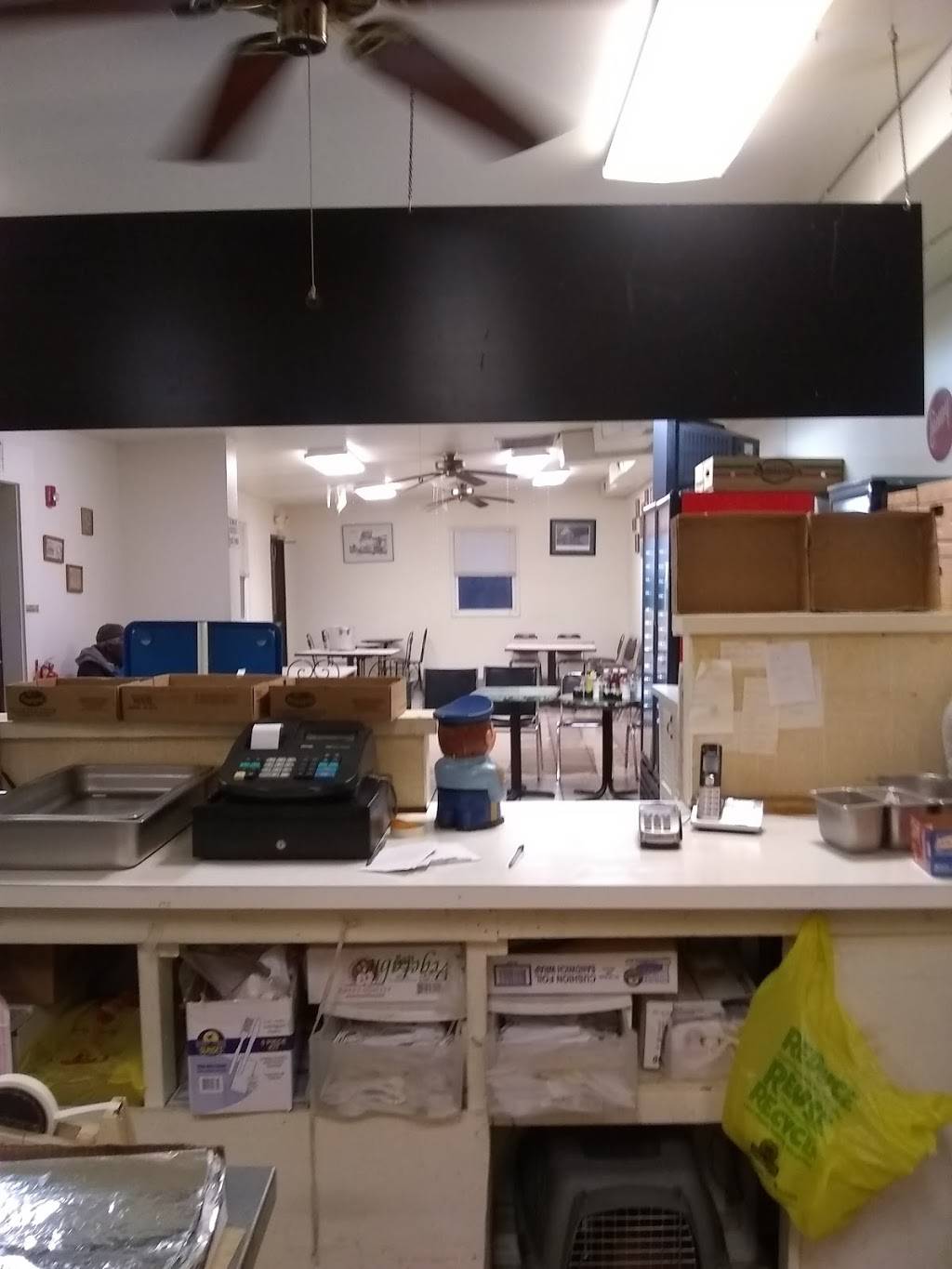 Sparkys Cafe | restaurant | 1600 Calcon Hook Rd, Sharon Hill, PA 19079, USA | 6105839194 OR +1 610-583-9194