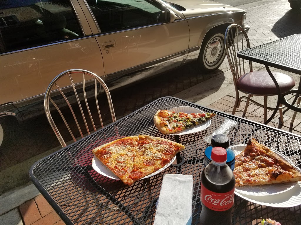 Squiggys | restaurant | 207 SW 2nd St, Fort Lauderdale, FL 33388, USA | 9545226655 OR +1 954-522-6655