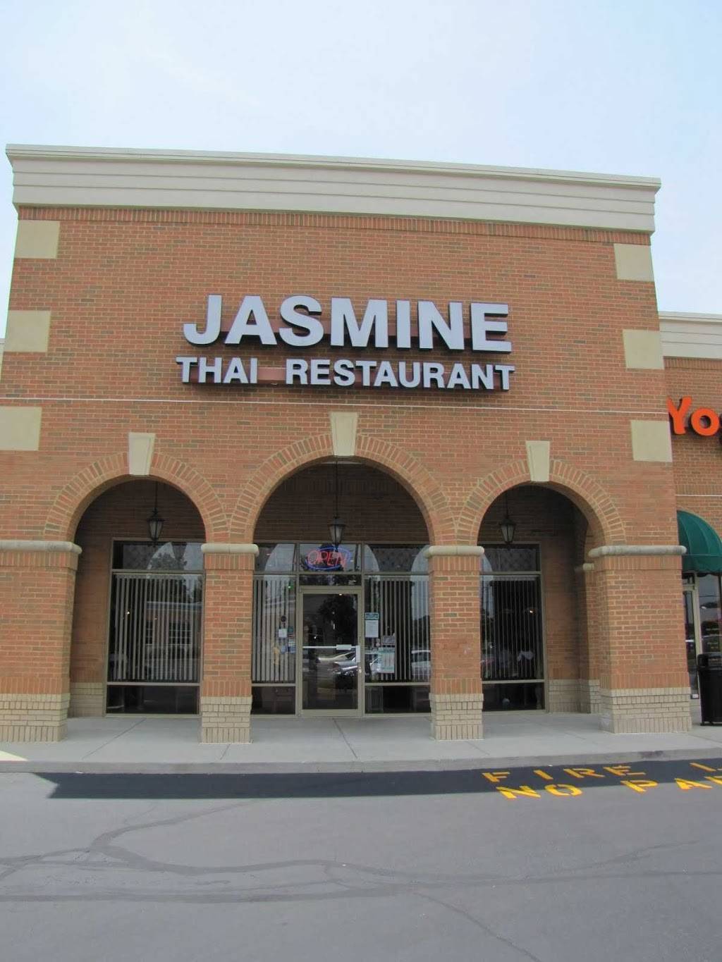 Jasmine Thai Restaurant | restaurant | 4825 E 96th St, Indianapolis, IN 46240, USA | 3178488950 OR +1 317-848-8950