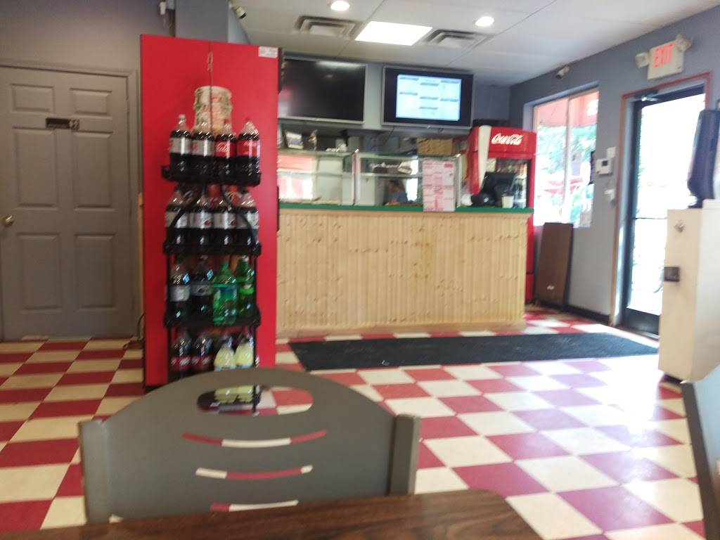 Rockys NY Pizza & Ice Cream | restaurant | 39 Park St, Essex Junction, VT 05452, USA | 8028784441 OR +1 802-878-4441