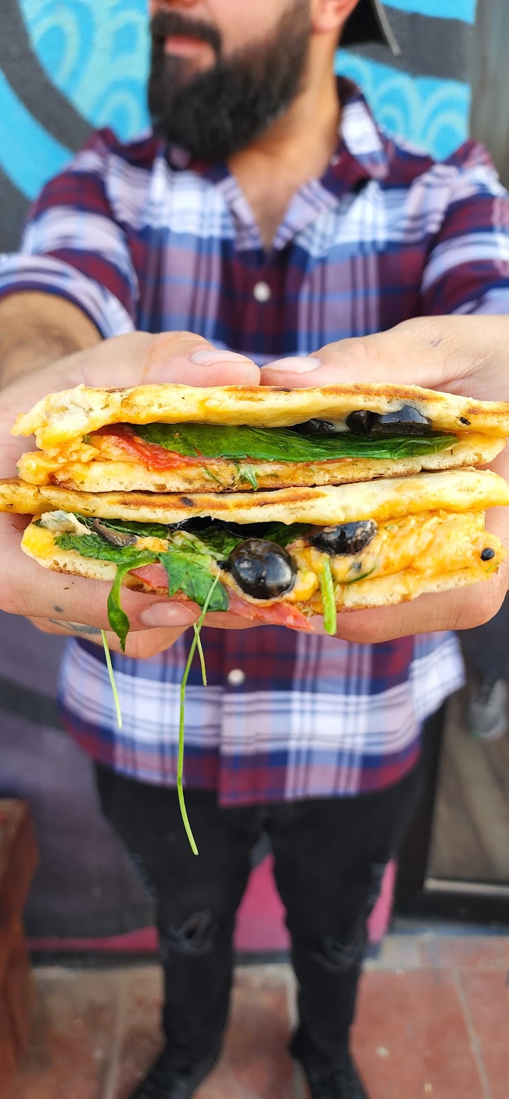 Local Roots | restaurant | 1627 Cesar Chavez Blvd, San Luis, AZ 85349, USA | 9285505342 OR +1 928-550-5342