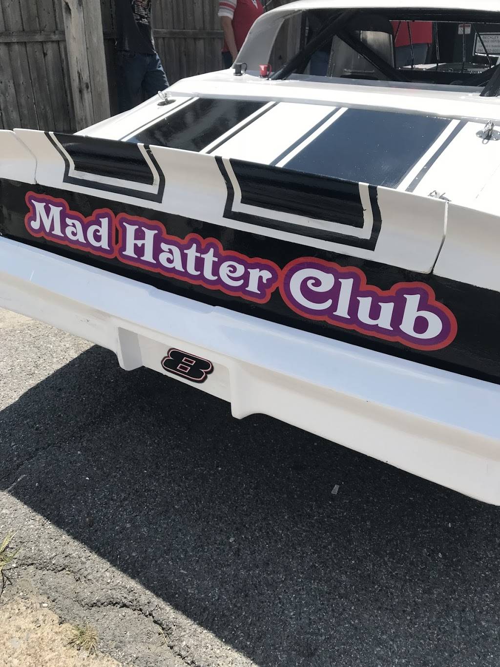 The Mad Hatter Club | restaurant | 410 2nd St, Beckley, WV 25801, USA | 3042527262 OR +1 304-252-7262