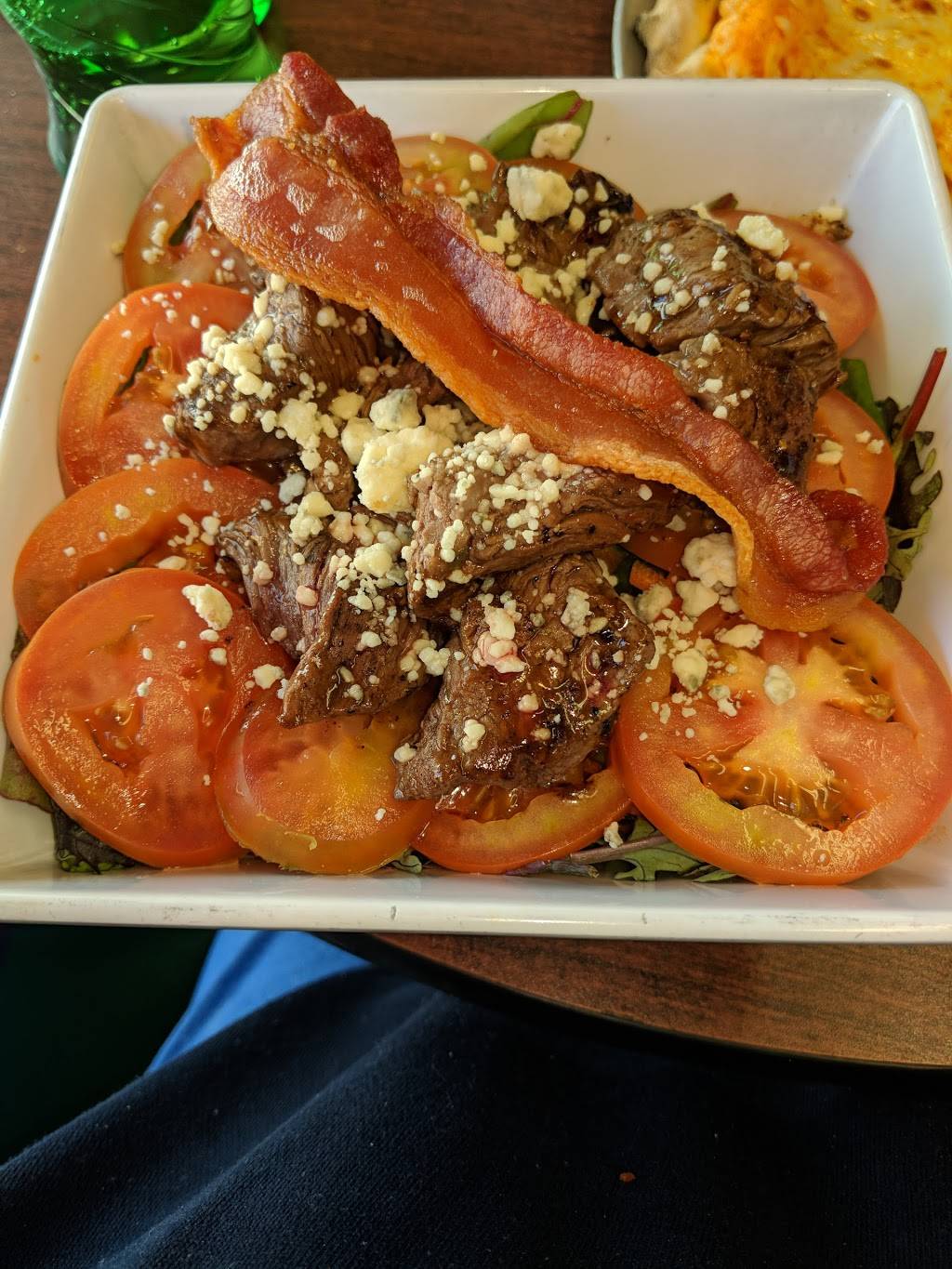 Sorrentos Pizzeria | restaurant | 487 Chestnut St, Gardner, MA 01440, USA | 9786307038 OR +1 978-630-7038