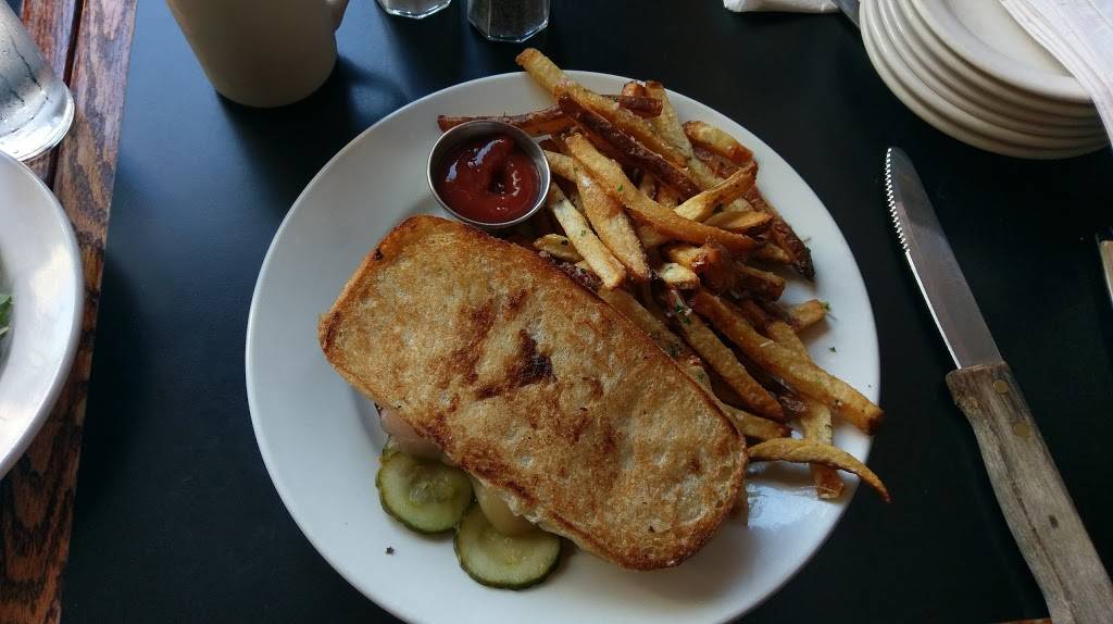 The Sample Room | restaurant | 2124 Marshall St NE, Minneapolis, MN 55418, USA | 6127890333 OR +1 612-789-0333