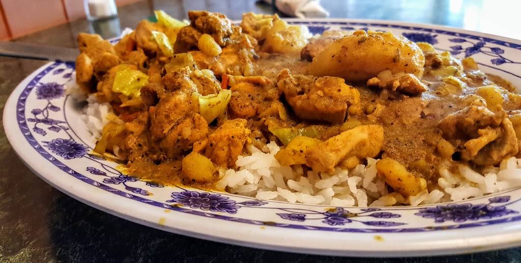 Harry Singhs Original Caribbean Restaurant | restaurant | 2653 Nicollet Ave, Minneapolis, MN 55408, USA | 6127296181 OR +1 612-729-6181