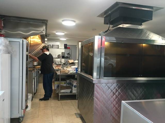 Georges Rib House LLC | restaurant | 15159 S Cicero Ave, Oak Forest, IL 60452, USA | 7086877427 OR +1 708-687-7427