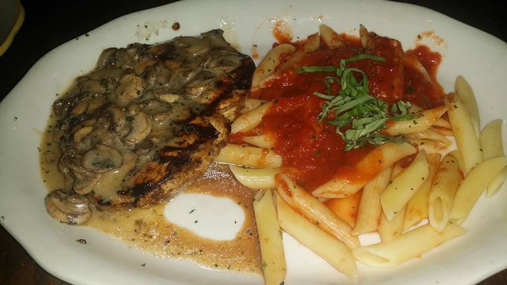 Iavarones Steakhouse & Italian Grill | restaurant | 3617 W Humphrey St, Tampa, FL 33614, USA | 8139325241 OR +1 813-932-5241