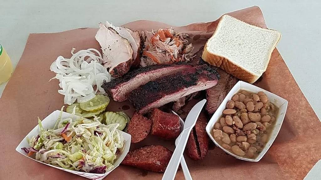 Fastys BBQ Joint | restaurant | 1936 E F St, Oakdale, CA 95361, USA | 2094930375 OR +1 209-493-0375