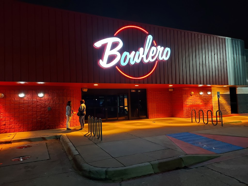 Bowlero Watauga | restaurant | 7301 Rufe Snow Dr, Watauga, TX 76148, USA | 8174852695 OR +1 817-485-2695