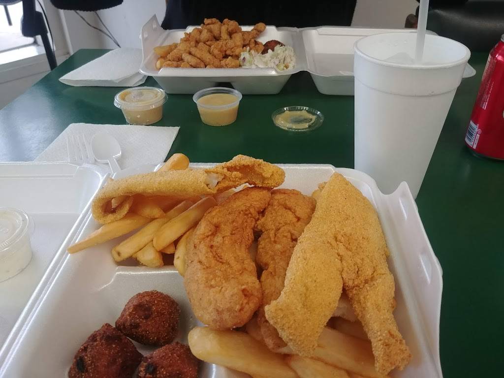 Wichita Fish Co | restaurant | 1601 W Douglas Ave, Wichita, KS 67213, USA | 3162653474 OR +1 316-265-3474