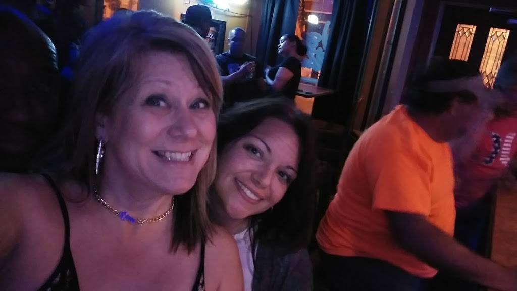 Girards | restaurant | 68 Bridge St, Amsterdam, NY 12010, USA | 5188425566 OR +1 518-842-5566