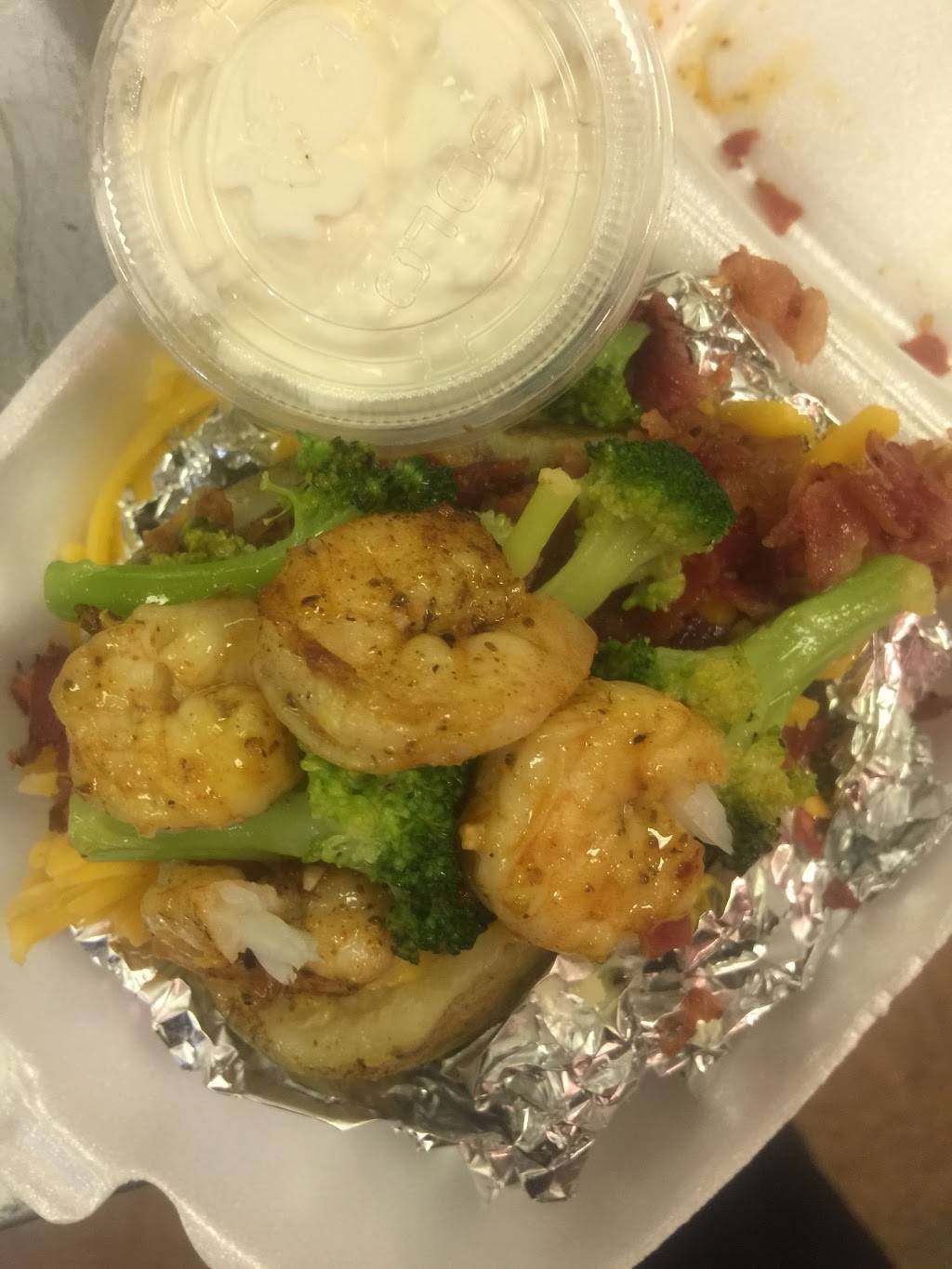 Savo Bar & Grille | restaurant | 2800 South Ave, Youngstown, OH 44502, USA | 3307815425 OR +1 330-781-5425