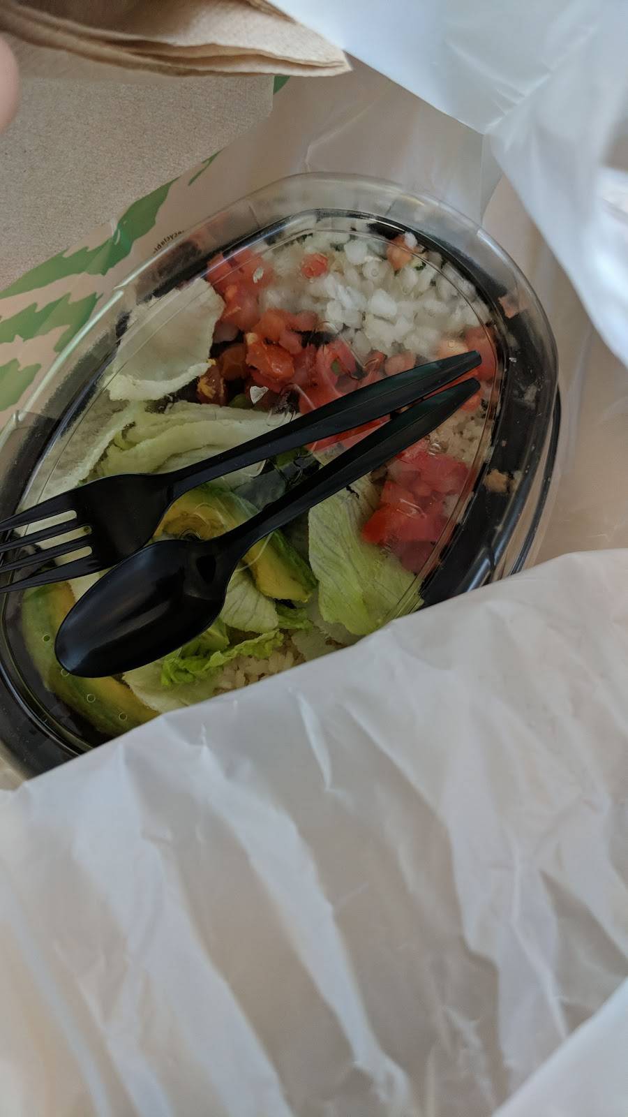 Del Taco | meal takeaway | 28082 The Old Rd, Valencia, CA 91355, USA | 6612941084 OR +1 661-294-1084