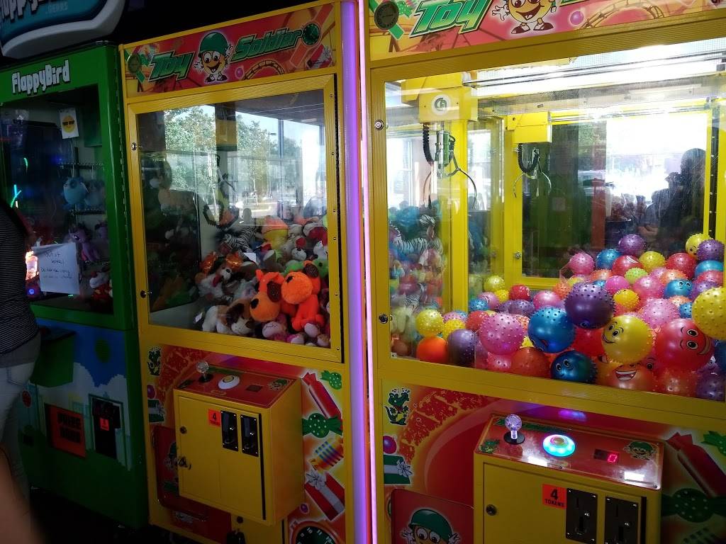 Cicis | restaurant | 13600 Foulger Square Bldg F, Woodbridge, VA 22192, USA | 7035809383 OR +1 703-580-9383